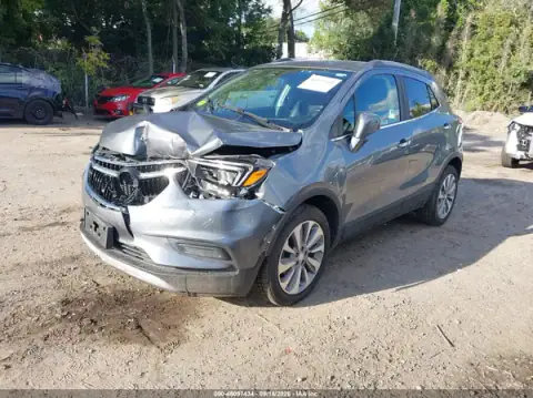 KL4CJASB8LB057774 — 2020 Buick Encore, foto 2 de IAAI, Parte delantera