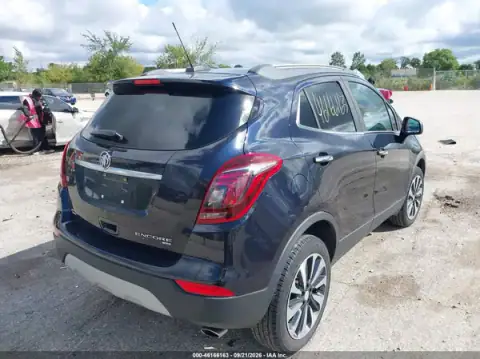 KL4CJESB9MB319035 — 2021 Buick Encore, foto 4 de IAAI, Trasera izquierda