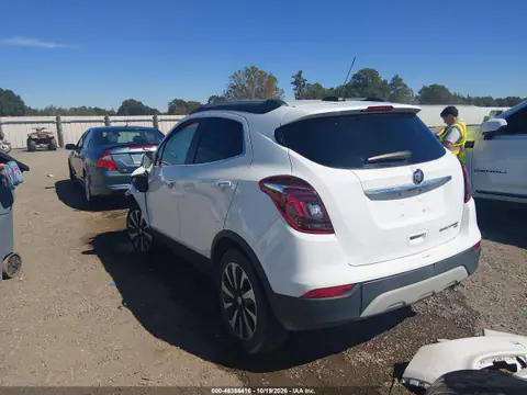 KL4CJESM9MB376014 — 2021 Buick Encore, zdjęcie 3 z IAAI, Przód