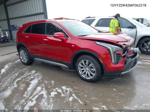 1GYFZDR42MF062378 — 2021 Cadillac XT4, Передня й задня частини, фото до ремонту