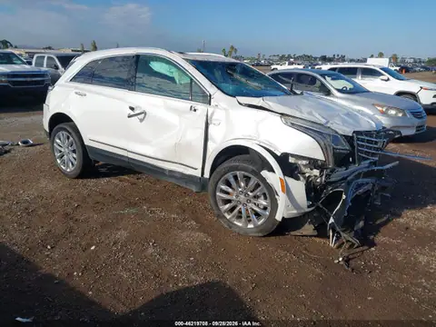 1GYKNFRS8HZ299143 — 2017 Cadillac XT5 Platinum, Uszkodzenia dookoła (All Over), zdjęć przed naprawą