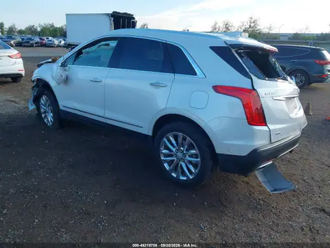 1GYKNFRS8HZ299143 — 2017 Cadillac XT5 Platinum, photo 3 from IAAI 19.10.2026, All-over damage