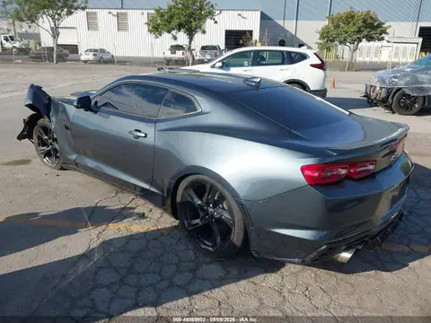 1G1FE1R7XM0107542 — 2021 Chevrolet Camaro, ფოტო 3, IAAI 26.10.2026, წინა მარცხენა ნაწილი
