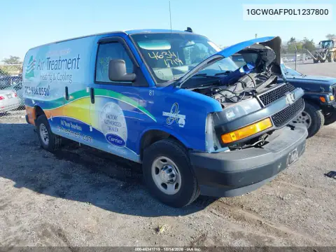 1GCWGAFP0L1237800 — 2020 Chevrolet Express, ПЕРЕДНЯЯ ЧАСТЬ, фото до ремонта