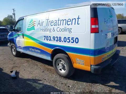 1GCWGAFP0L1237800 — 2020 Chevrolet Express, foto 3 de IAAI, Parte delantera