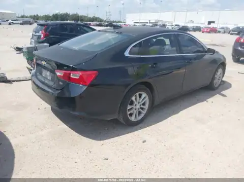 1G1ZE5ST5HF115594 — 2017 Chevrolet Malibu, photo 4 from IAAI, Front end