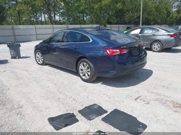 1G1ZD5STXMF011826 — 2021 Chevrolet Malibu, photo 3 from IAAI, Right front