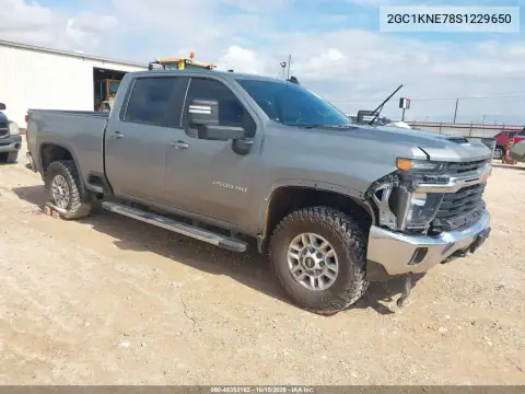 2GC1KNE78S1229650 — 2025 Chevrolet Silverado, передняя часть слева, фото до ремонта