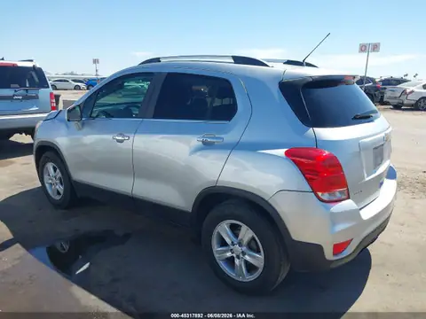 KL7CJLSB3JB650468 — 2018 Chevrolet Trax LT, zdjęcie 3 z IAAI 27.10.2026, Prawy przód