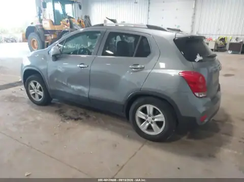 KL7CJPSB4KB875426 — 2019 Chevrolet TRAX, photo 3 from IAAI, Left and right sides