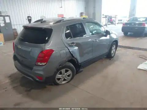 KL7CJPSB4KB875426 — 2019 Chevrolet TRAX, photo 4 from IAAI, Left and right sides