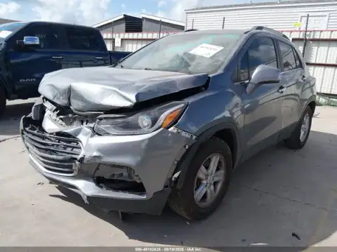 KL7CJLSB8KB723741 — 2019 Chevrolet TRAX, zdjęcie 2 z IAAI 07.10.2026, Przód