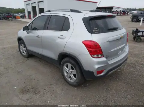 KL7CJLSBXKB920782 — 2019 Chevrolet TRAX, фото 3 с аукциона IAAI, крыша