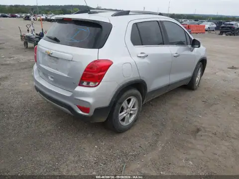 KL7CJLSBXKB920782 — 2019 Chevrolet TRAX, фото 4 с аукциона IAAI, крыша