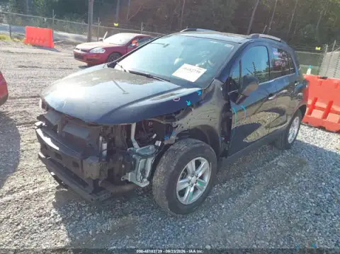 KL7CJLSB5KB811730 — 2019 Chevrolet TRAX, foto 2 de IAAI, Parte delantera