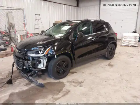KL7CJLSB4KB771978 — 2019 Chevrolet TRAX, zdjęcie 3 z IAAI, Przód