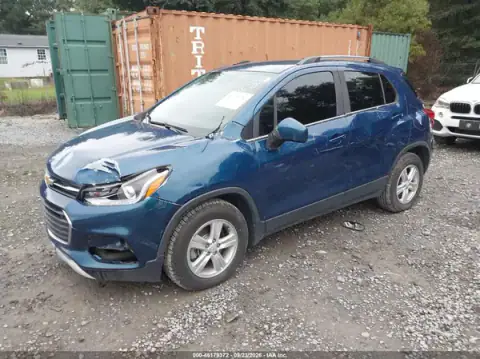 KL7CJLSB4LB336038 — 2020 Chevrolet TRAX, zdjęcie 2 z IAAI, Lewy przód