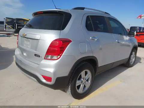 KL7CJLSBXLB014231 — 2020 Chevrolet TRAX, photo 5 from IAAI, Front end