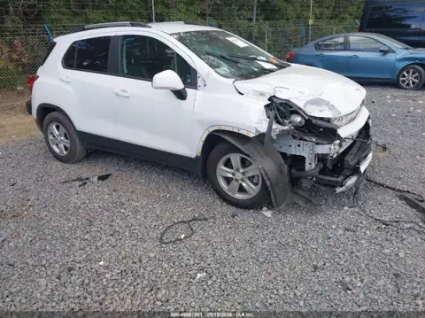 KL7CJLSB1MB354773 Chevrolet TRAX 2021 — Right front damage, before-repair photo