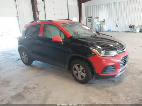 KL7CJPSB6MB349222 Chevrolet TRAX 2021 — daño Lado izquierdo, foto antes de reparar