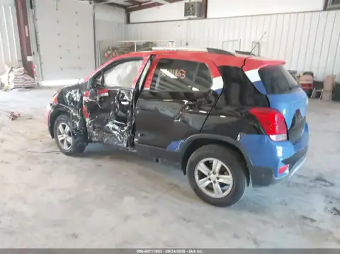 KL7CJPSB6MB349222 — 2021 Chevrolet TRAX, foto 3 de IAAI 02.10.2026, Lado izquierdo