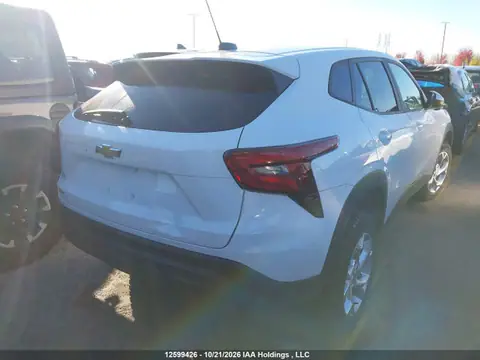 KL77LFE21SC044347 — 2025 Chevrolet TRAX, ფოტო 4, IAAI 23.10.2026, წინა ნაწილი