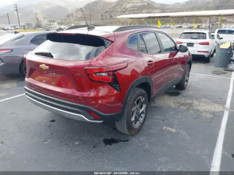 KL77LHEP8SC283157 — 2025 Chevrolet TRAX, фото 4 с аукциона IAAI, левый бок