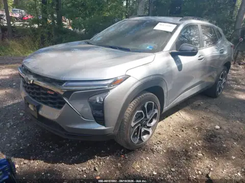 KL77LJEP3SC044364 — 2025 Chevrolet TRAX, ფოტო 2, IAAI, მარჯვენა მხარე
