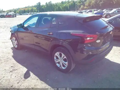 KL77LFEP5SC028406 — 2025 Chevrolet TRAX, zdjęcie 3 z IAAI, Lewy przód