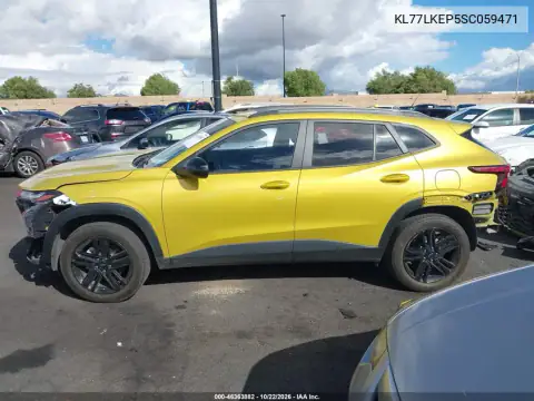 KL77LKEP5SC059471 — 2025 Chevrolet TRAX, Prawy bok, zdjęć przed naprawą