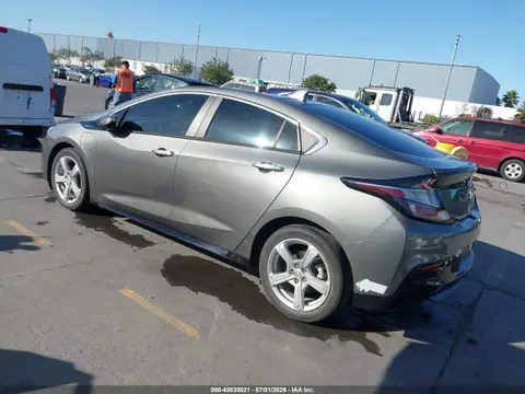 1G1RC6S56HU108520 — 2017 Chevrolet VOLT LT, photo 3 from IAAI 26.10.2026, Right side