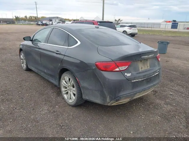 1C3CCCAG9FN740468 — 2015 Chrysler 200 Limited, foto 3 de IAAI 15.10.2026, Parte delantera