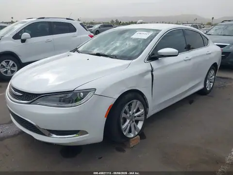1C3CCCAB8FN646697 — 2015 Chrysler 200 Limited, ფოტო 2, IAAI 20.10.2026, უკანა მარჯვენა ნაწილი