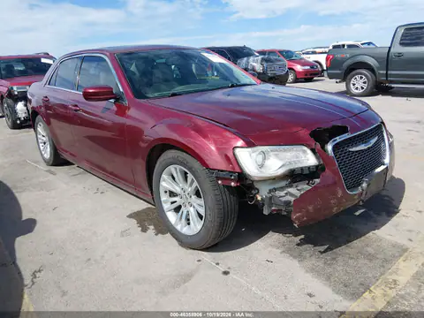 2C3CCAAG1JH228760 — 2018 Chrysler 300, Front end, before-repair photos
