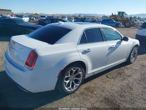 2C3CCAPT5GH295939 — 2016 Chrysler 300C Platinum, foto 4 de IAAI 22.10.2026, Delantera derecha