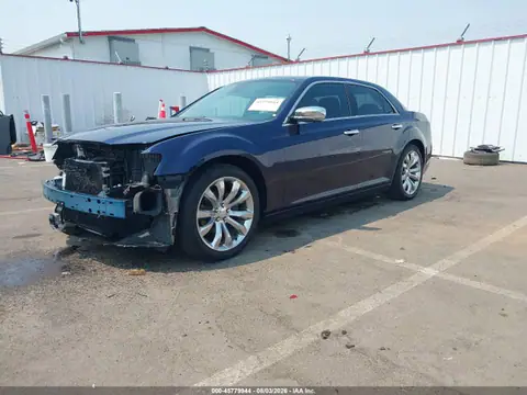 2C3CCAEG9HH570252 — 2017 Chrysler 300C, zdjęcie 2 z IAAI 20.10.2026, Przód
