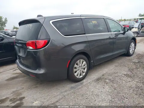2C4RC1AGXJR355877 — 2018 Chrysler Pacifica L, foto 4 de IAAI 12.10.2026, Desgaste normal