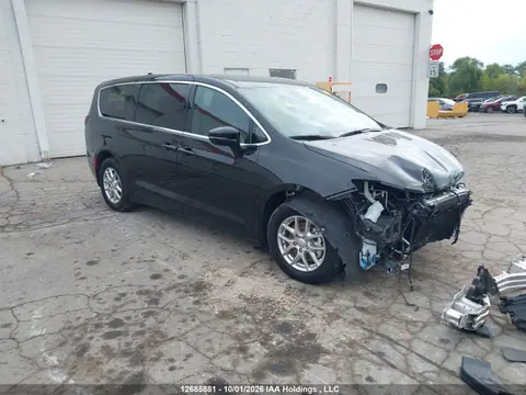 2C4RC1BG4SR606280 — 2025 Chrysler Pacifica Select, Front end (Front), before-repair photos