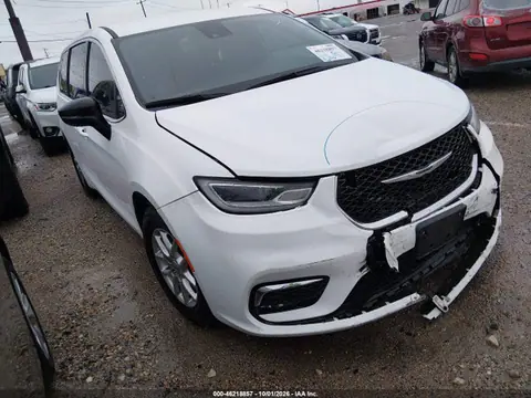 2C4RC1BG8SR509373 — 2025 Chrysler Pacifica Select, Front end (Front End), before-repair photos