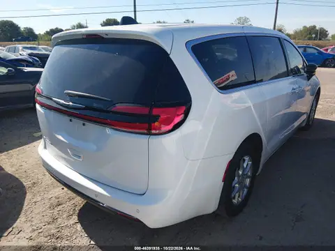 2C4RC1BGXSR584527 — 2025 Chrysler Pacifica Select, photo 4 from IAAI 26.10.2026, Front end