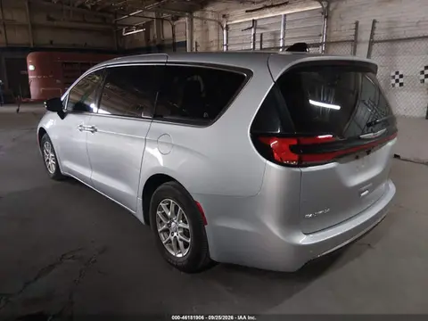 2026 Chrysler Pacifica Select VIN 2C4RC1BG1TR239601 фото 3