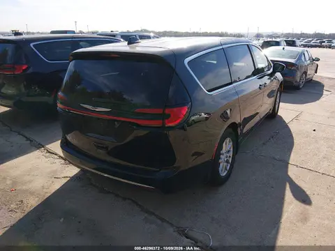2026 Chrysler Pacifica Select VIN 2C4RC1BG5TR185235 фото 4