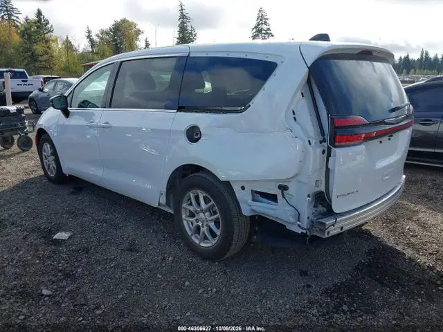 2C4RC1BG8TR283594 — 2026 Chrysler Pacifica Select, photo 3 from IAAI 14.10.2026, Left rear