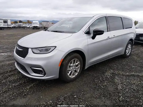 2C4RC1BG1TR185863 — 2026 Chrysler Pacifica Select, zdjęcie 2 z IAAI 28.10.2026, Tył