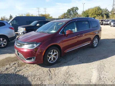 2018 Chrysler Pacifica Touring L Plus VIN 2C4RC1EG5JR131703 фото 2