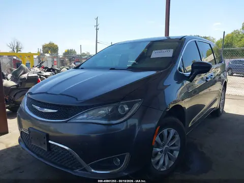 2018 Chrysler Pacifica Touring Plus VIN 2C4RC1FG5JR278599 фото 2