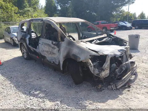 2C4RC1FG7JR125688 — 2018 Chrysler Pacifica Touring Plus, Повна пожежа (Total Burn), фото до ремонту