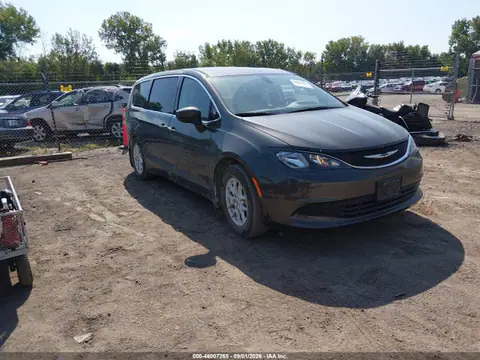 2C4RC1DG5HR501432 — 2017 Chrysler Pacifica Touring, Hail (Hail), before-repair photos
