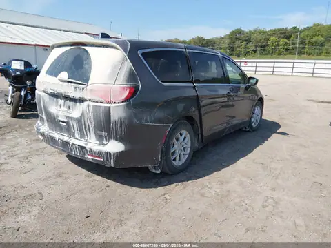 2C4RC1DG5HR501432 — 2017 Chrysler Pacifica Touring, photo 4 from IAAI 26.10.2026, Hail