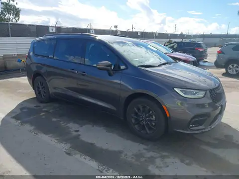 2C4RC1FG4MR501218 — 2021 Chrysler Pacifica Touring, Normal wear (Normal Wear & Tear), before-repair photos
